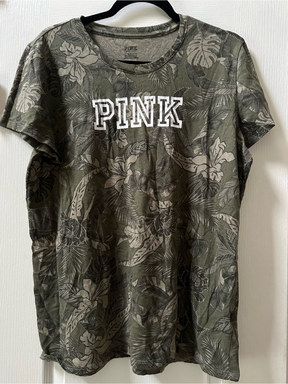 PINK Victoria's Secret leaf Olive Green Tropical Print Tee size XL